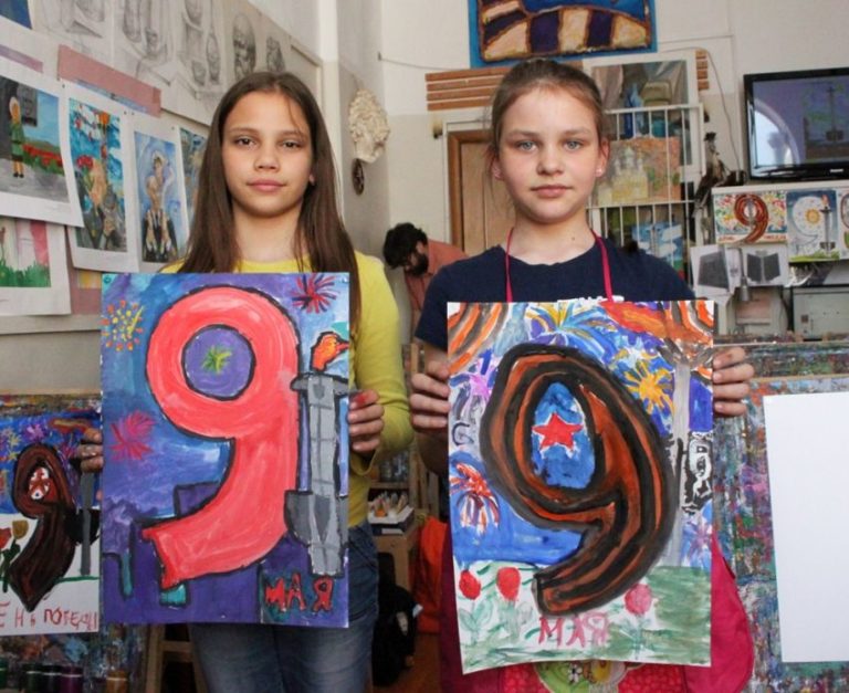 Рубрика «Интерактивные выставки» — выставка, посвящённая 75-летию Победы от воспитанников студий Зебра и Колибри